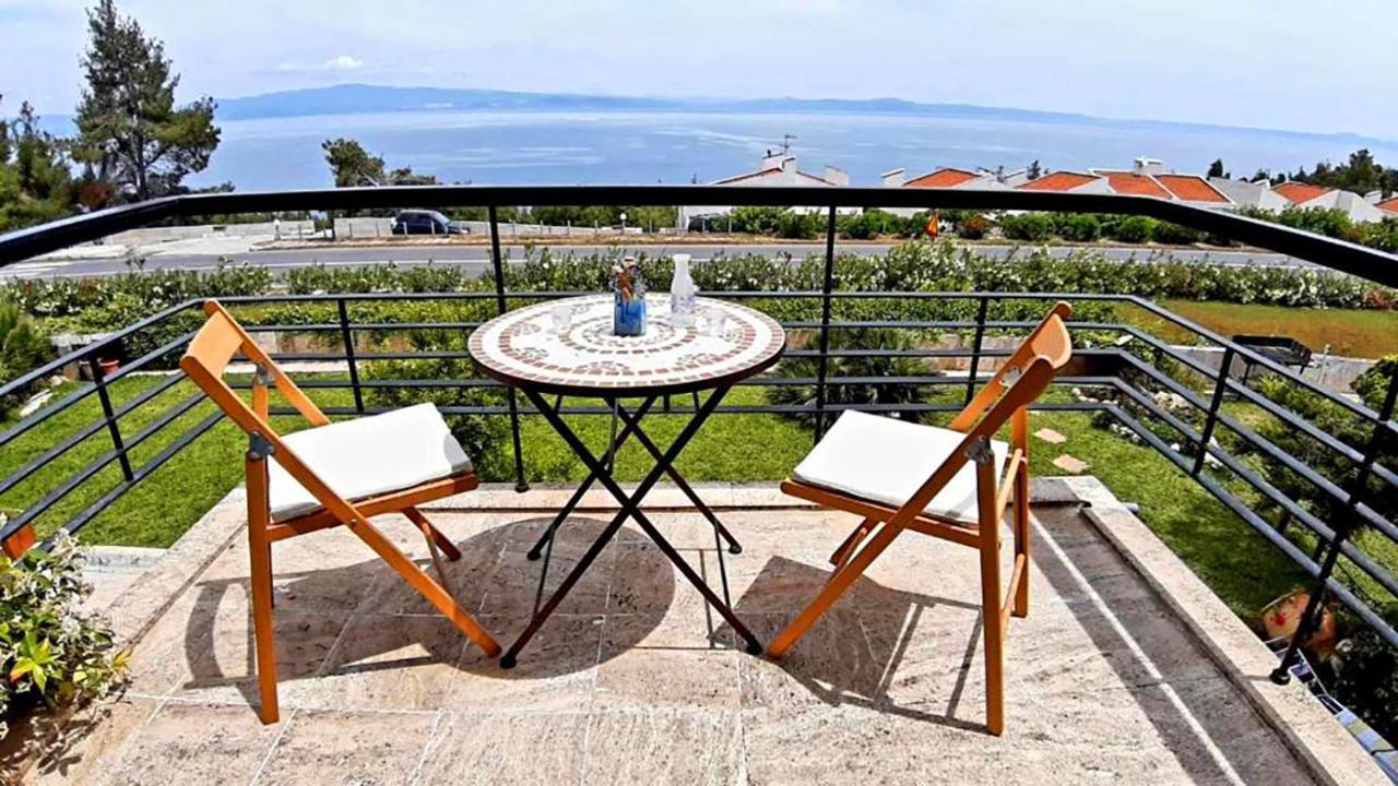 Olia Sea View Shared Pool Villa, Néa Fókaia Extérieur photo