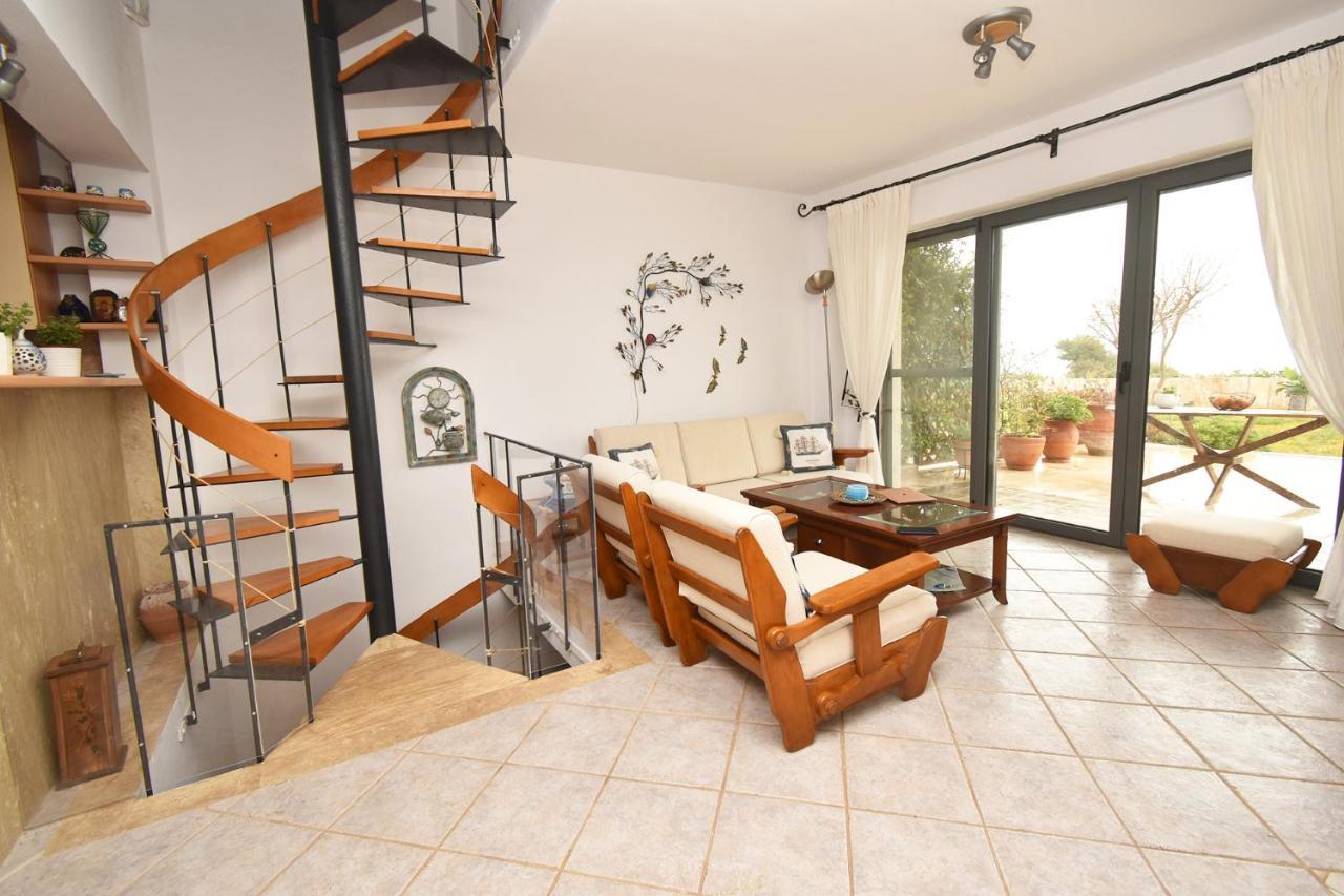 Olia Sea View Shared Pool Villa, Néa Fókaia Extérieur photo
