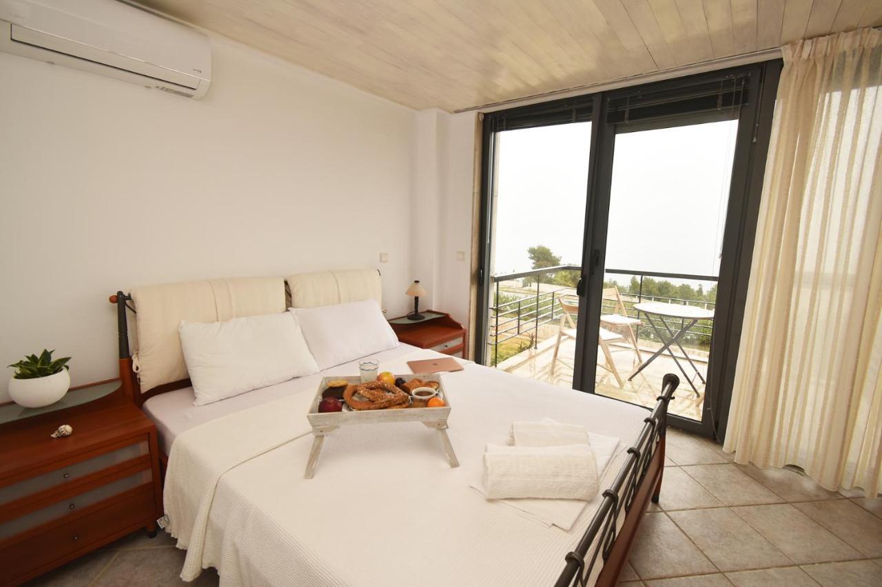 Olia Sea View Shared Pool Villa, Néa Fókaia Extérieur photo